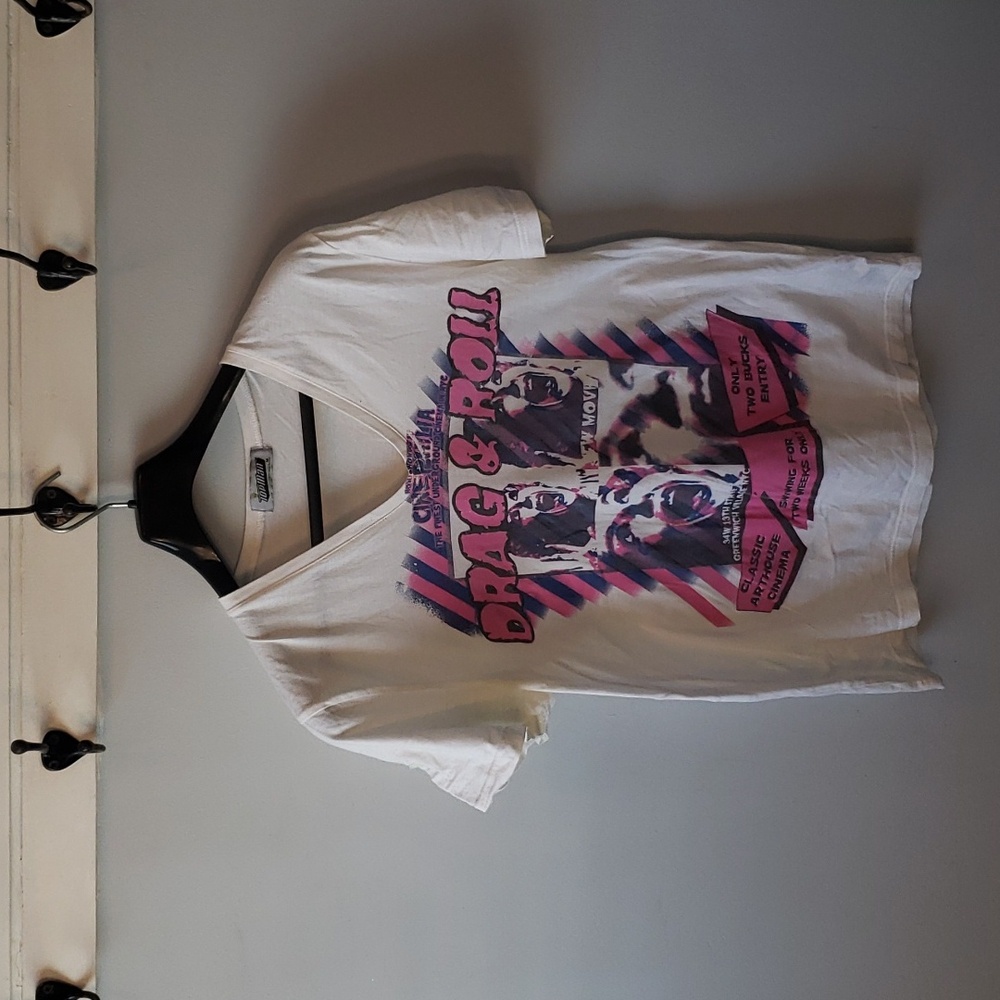 Topman men's v-neck tshirt, white cotton with front print